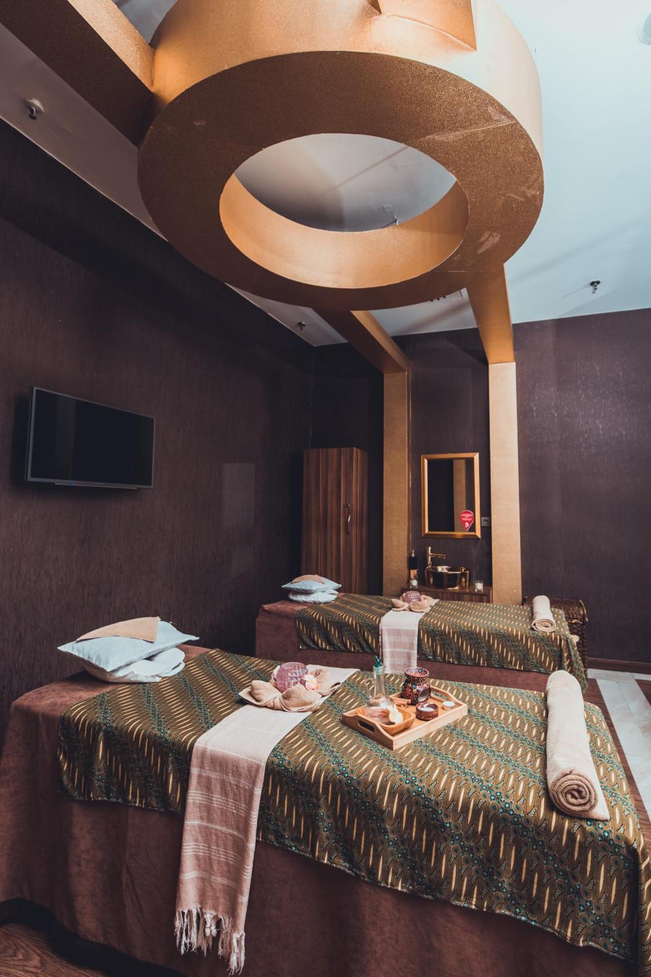Wow Airport Hotel